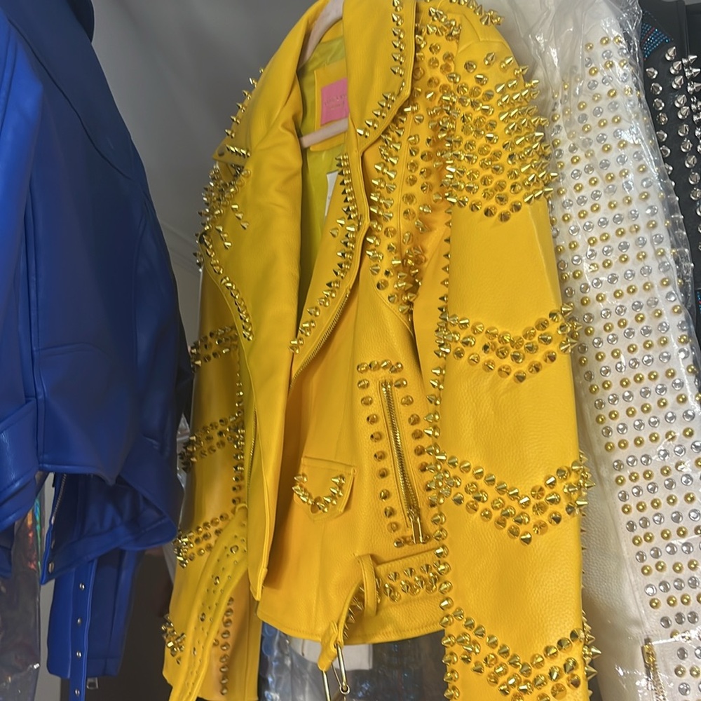Callie Lives Stasia Dreamin: Azalea Wang Yellow Winter Gold Spiked Moto Jacket L - Picture 7 of 7